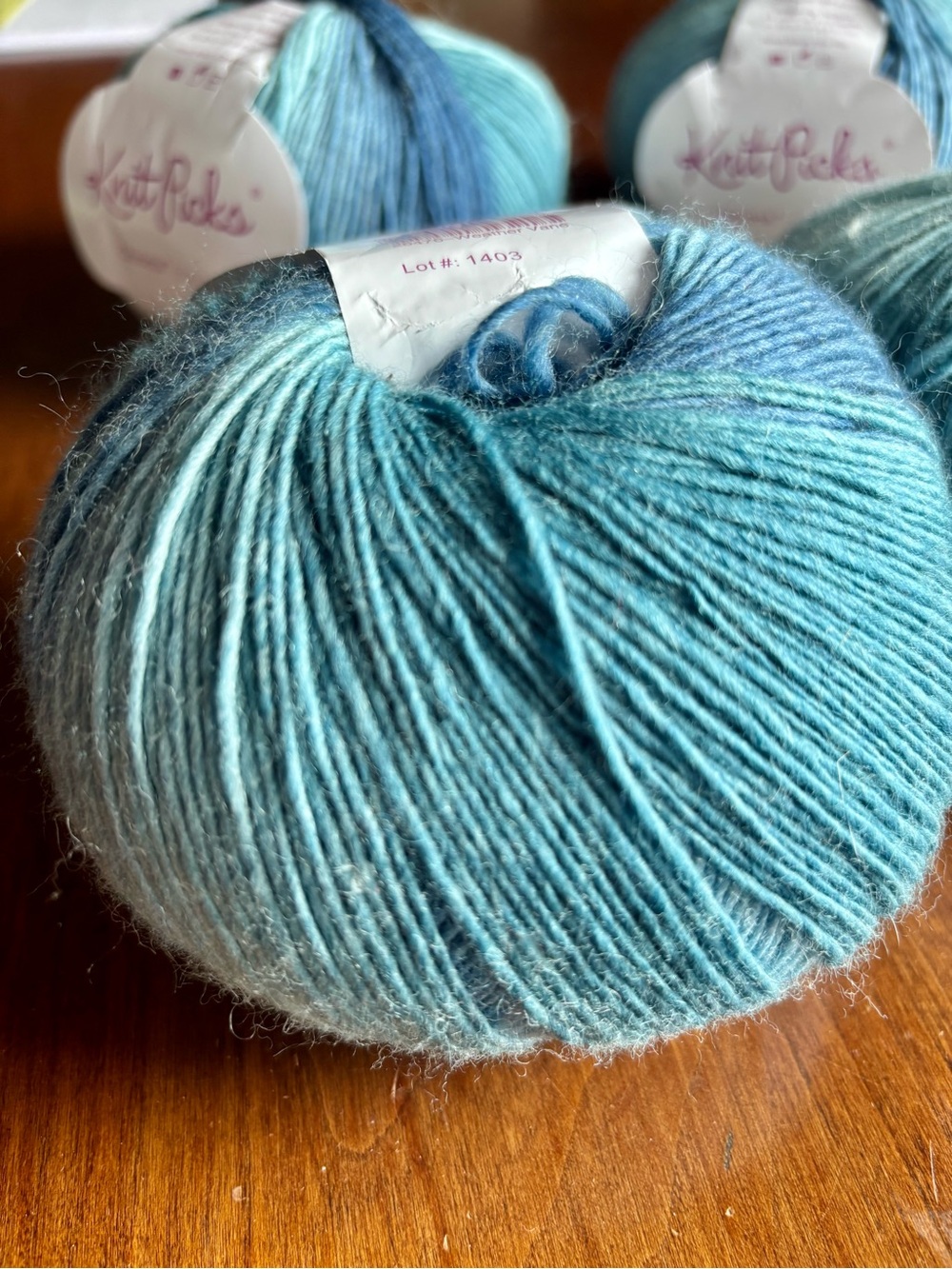 Knit Picks Chroma Wool Blend Fingering Yarn in Aqua & Teal - Picture 4 of 4